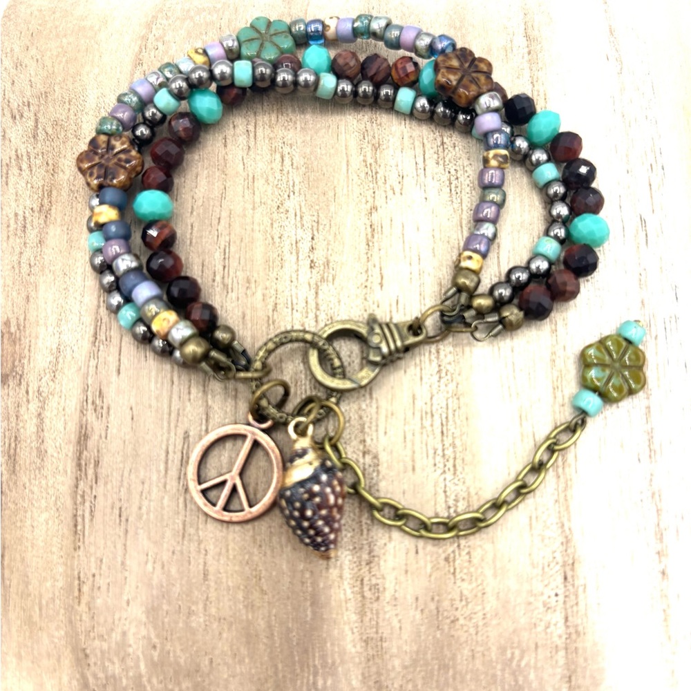 Hand Crafted Bohemian Multicolor Beaded Bracelet - Picture 3 of 10
